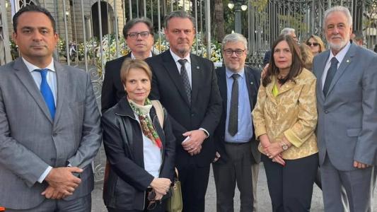 Geraldo Borges (Abraleite), Teresa Cristina (Senadora), Manoel Mário (Alagro), Ewerton Ferreira, Deputada Federal Bia Kicis e Carlos Meles no velório de Paolinelli