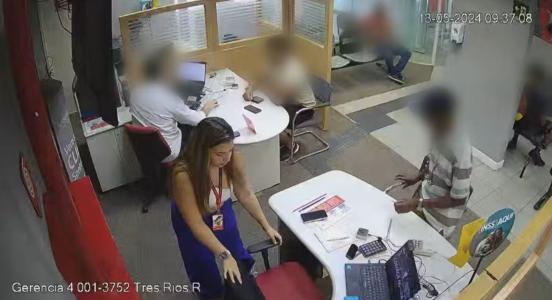 Gerente de banco é presa suspeita de aplicar golpes em idosos no interior do Rio