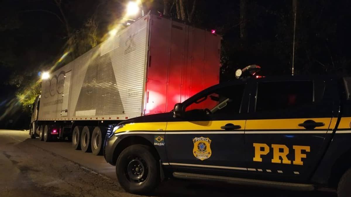 Polícia recupera 28 mil Kg de leite em pó avaliado em mais de meio milhão