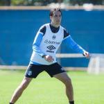 Geromel deve viajar ao Rio para enfrentar o Flamengo na semi da Copa do Brasil