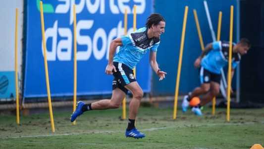 Geromel evolui em recuperação do joelho esquerdo