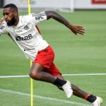 Gerson e Varela trocam socos durante treino do Flamengo