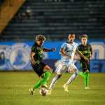 Em jogo eletrizante, Londrina e Coritiba empatam pelo Paranaense
