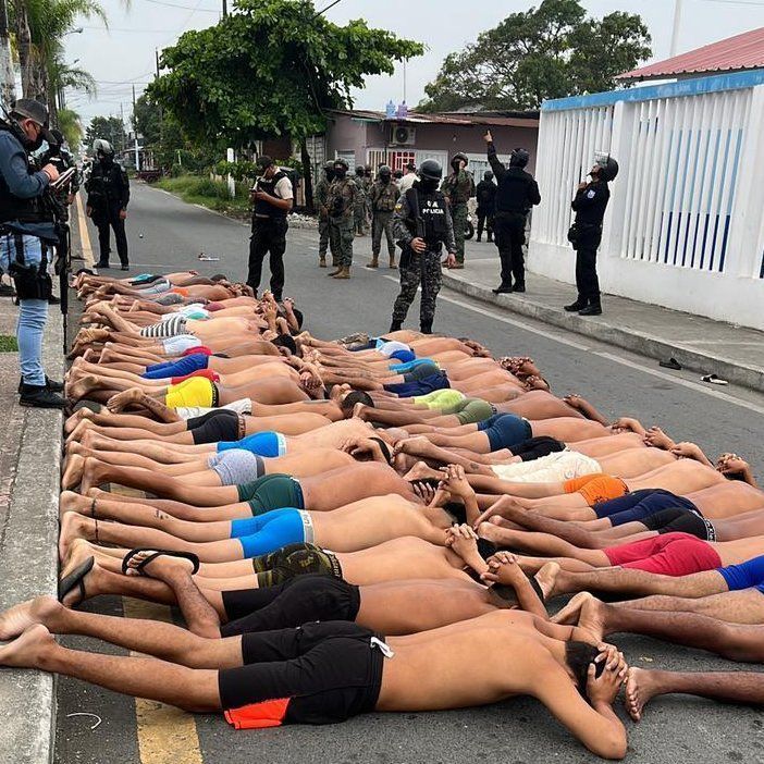 Polícia do Equador prende 68 suspeitos que tentaram invadir hospital