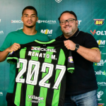 América anuncia renovação de contrato do atacante Renato Marques