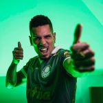 Paulinho, do Palmeiras, recusa convite para desfilar na Mangueira e se justifica