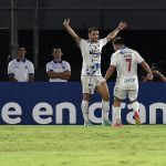 Nacional-PAR vence Atlético Nacional e abre vantagem na eliminatória da Libertadores