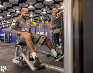 Neymar volta ao CT do Al-Hilal para tratar lesão
