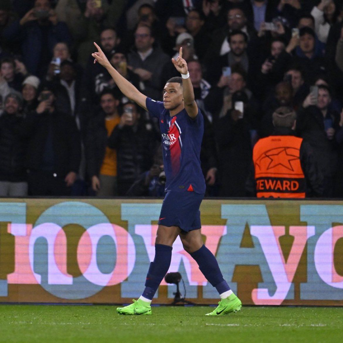 PSG bate Real Sociedad com gol de Mbappé e larga na frente nas oitavas da Champions