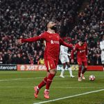 Salah marca, Liverpool bate Lille e avança às oitavas da Champions League