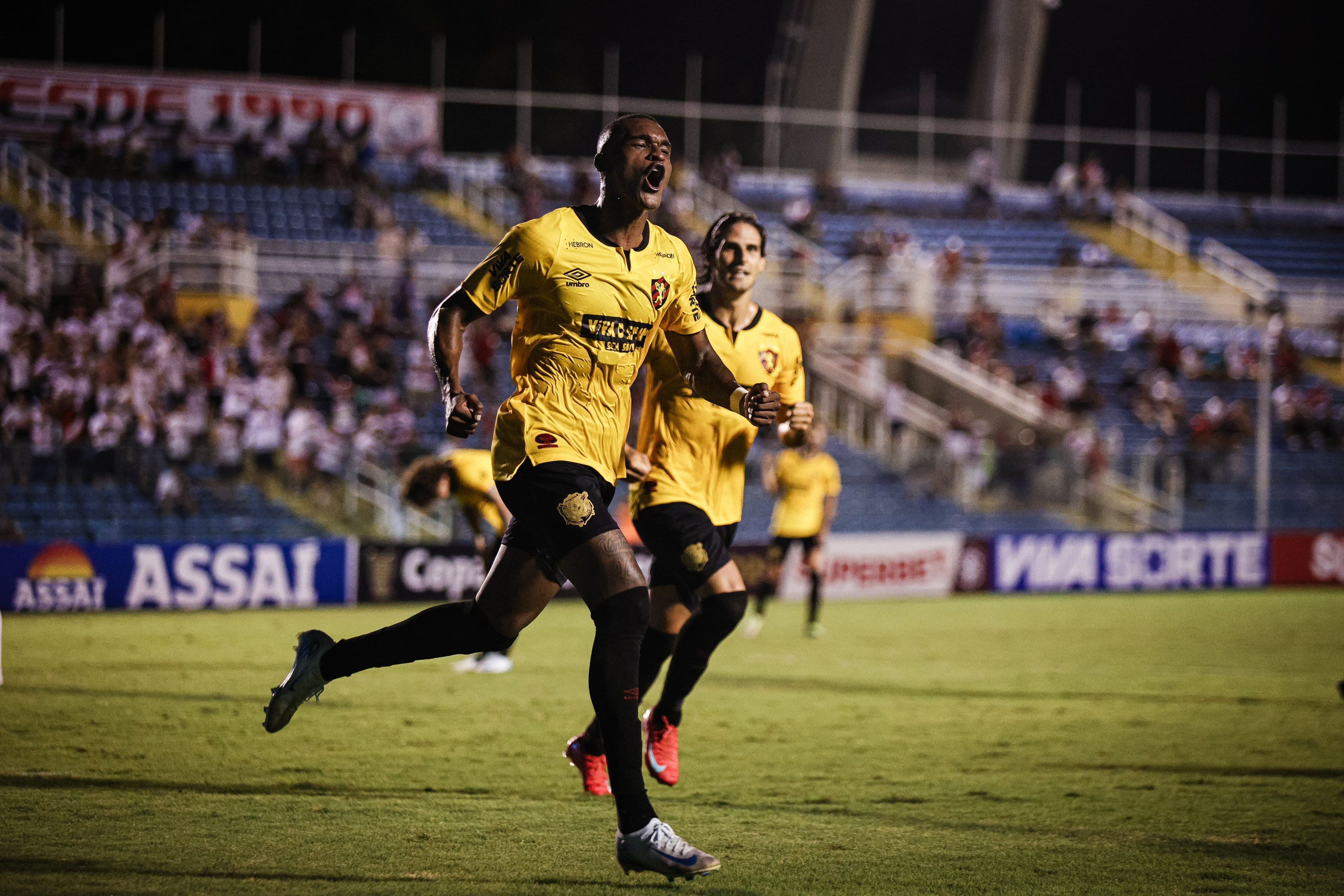 Sport marca no último lance e vence o Ferroviário em estreia pela Copa do Nordeste