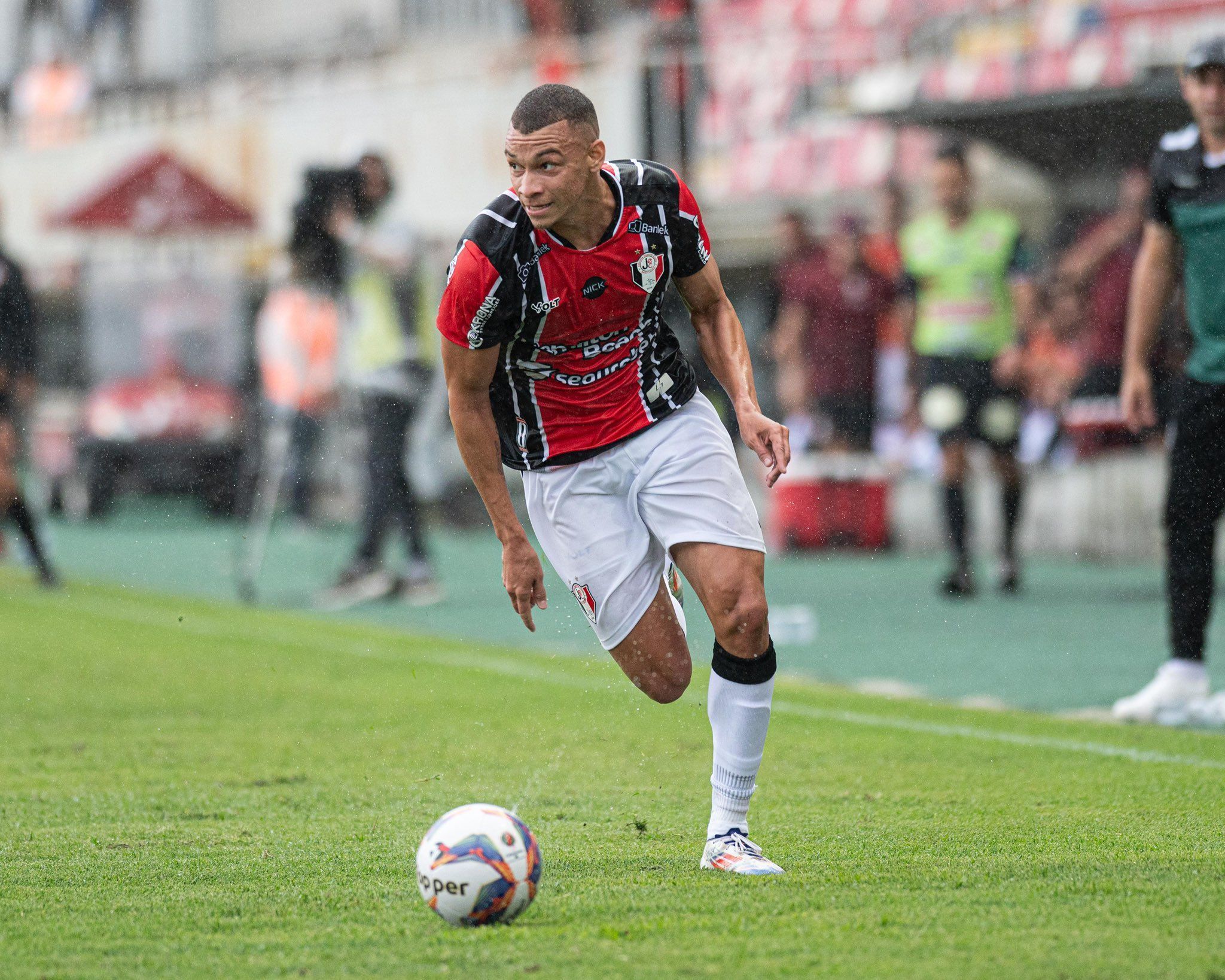 Joinville e Figueirense empatam na estreia do Catarinense