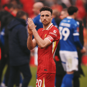 Diogo Jota ganhou cântico especial da torcida do Liverpool