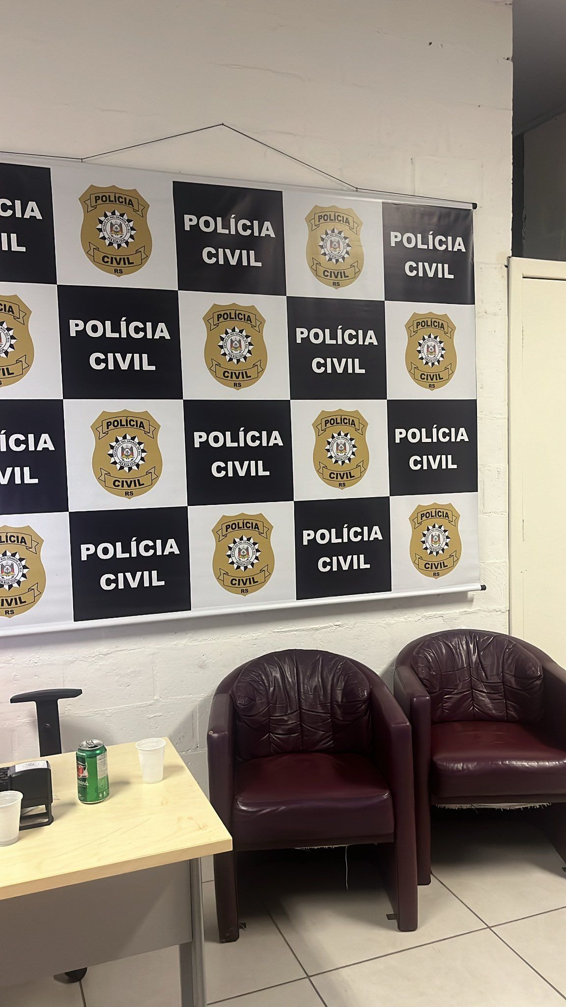 Repórter registra boletim de ocorrência por importunação sexual contra mascote do Inter após o GreNal