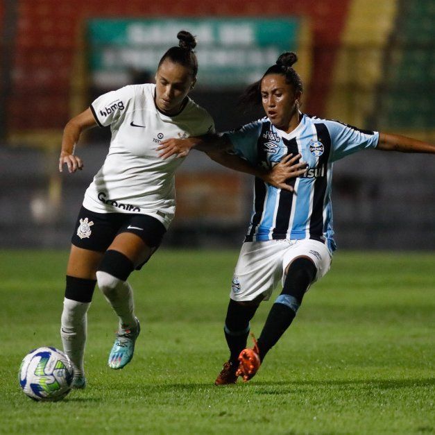 Corinthians atropela o Grêmio no Sul e estreia com vitória no Brasileiro Feminino