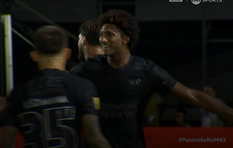 'Não tinha condições de ter jogo', diz Talles Magno após vitória do Corinthians