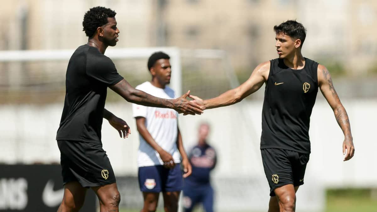Corinthians pode ter apenas dois zagueiros de ofício contra o Santos