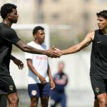 Corinthians pode ter apenas dois zagueiros de ofício contra o Santos