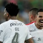 Defesa do Corinthians volta a não sofrer gols em uma partida após mais de um mês