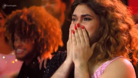 Gil fica emocionado após apresentação