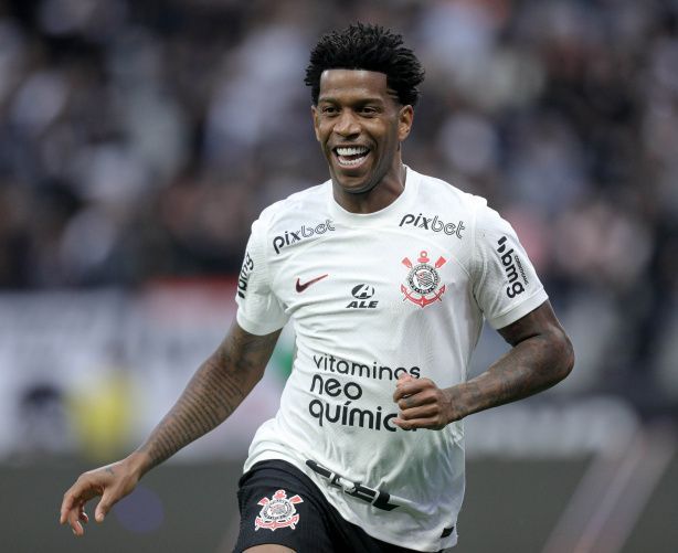 A caminho do Santos, Gil se despede do Corinthians: 'Segunda casa'