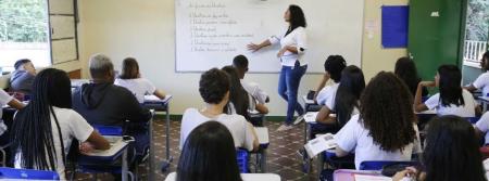 Concurso tem vaga para professores