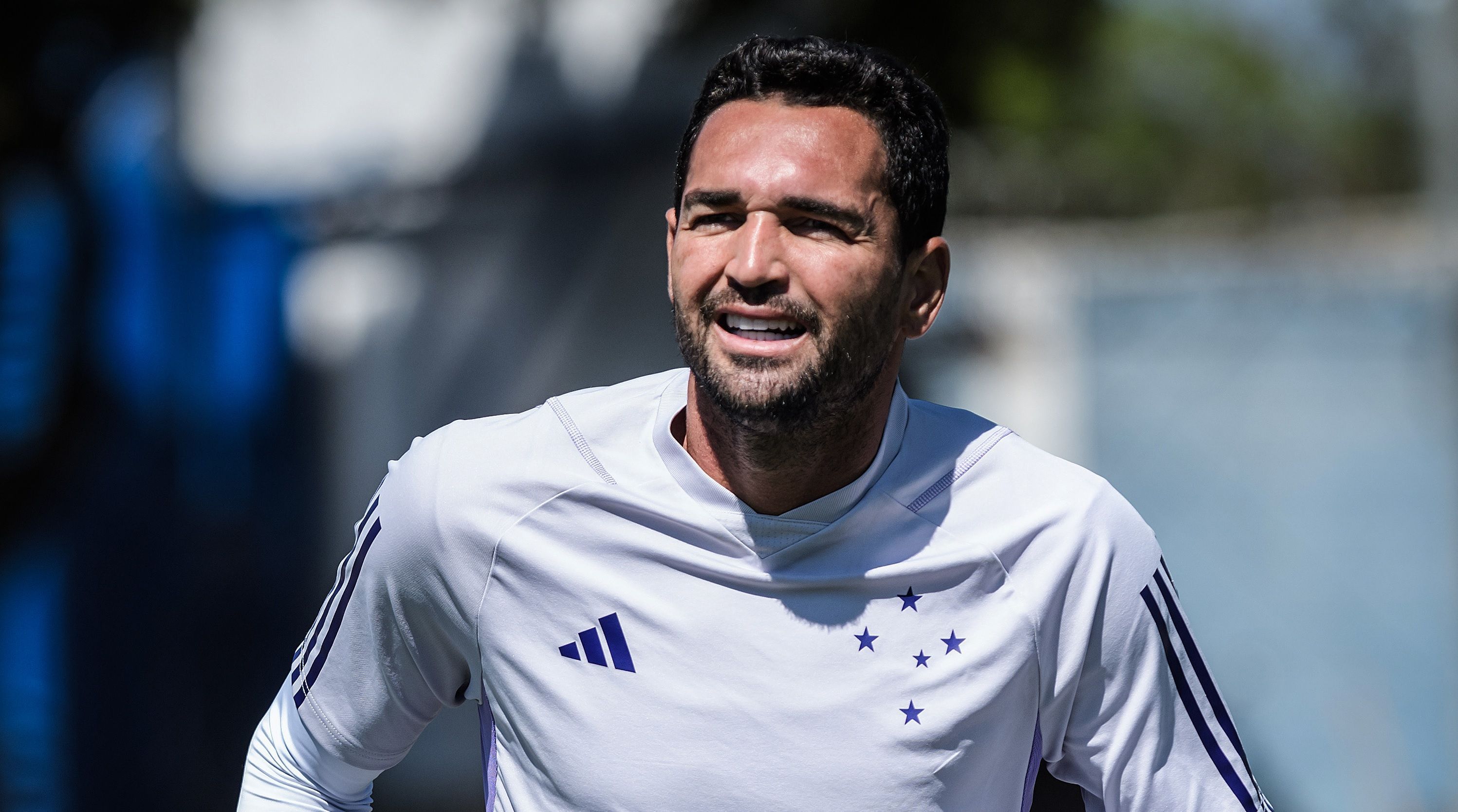 Gilberto manda recado à torcida do Cruzeiro após rescisão de contrato