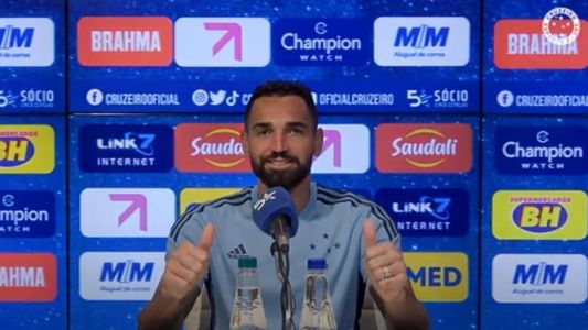 Gilberto concedeu entrevista coletiva na Toca da Raposa nesta quinta-feira (26)