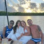 Ex-meia do Cruzeiro se encontra com atacante Gilberto, em Alagoas