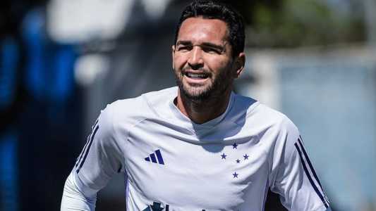 Gilberto deve ser titular do Cruzeiro no duelo com o Santos, na Vila Belmiro