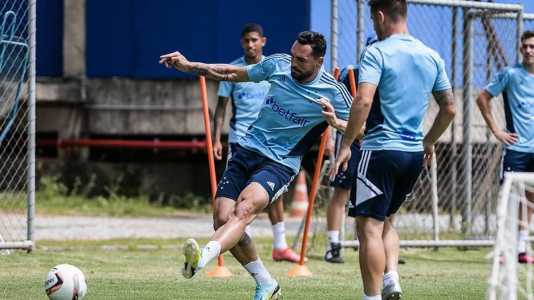 Gilberto deve ser titular no Cruzeiro no duelo contra o Villa Nova, em Nova Lima
