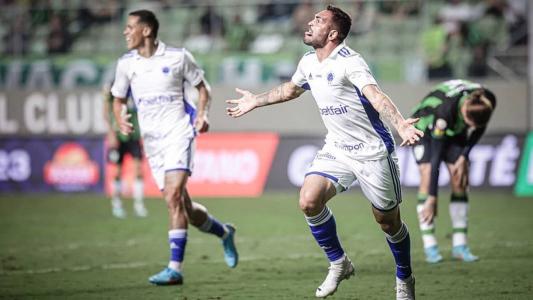 Gilberto é ídolo no Bahia e vive jejum de gols com a camisa do Cruzeiro