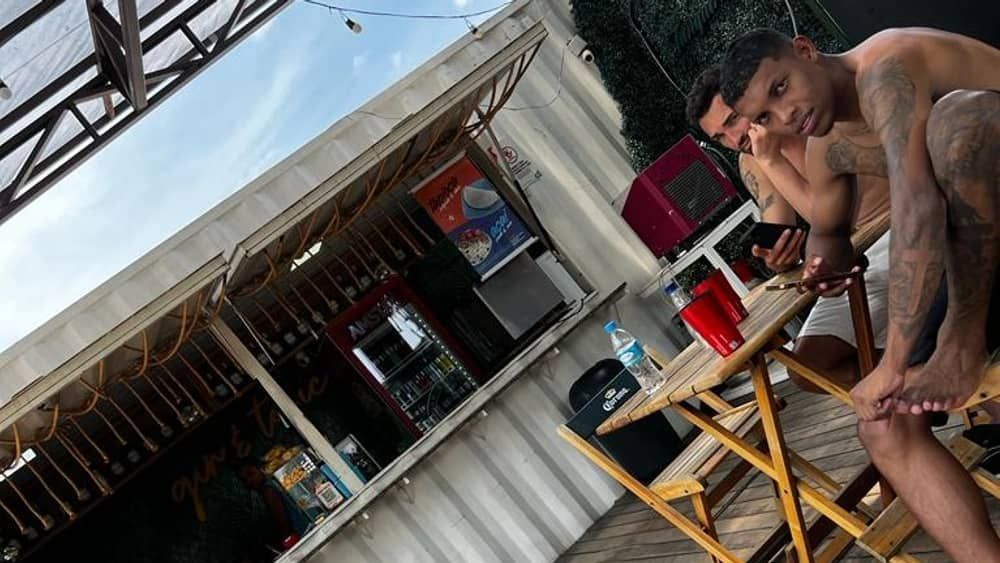 Fora dos planos no Cruzeiro, Gilberto e Vitor Leque jogam futevôlei em BH