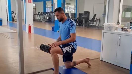 Gilberto fez exames médicos na Toca da Raposa nessa segunda-feira (23)