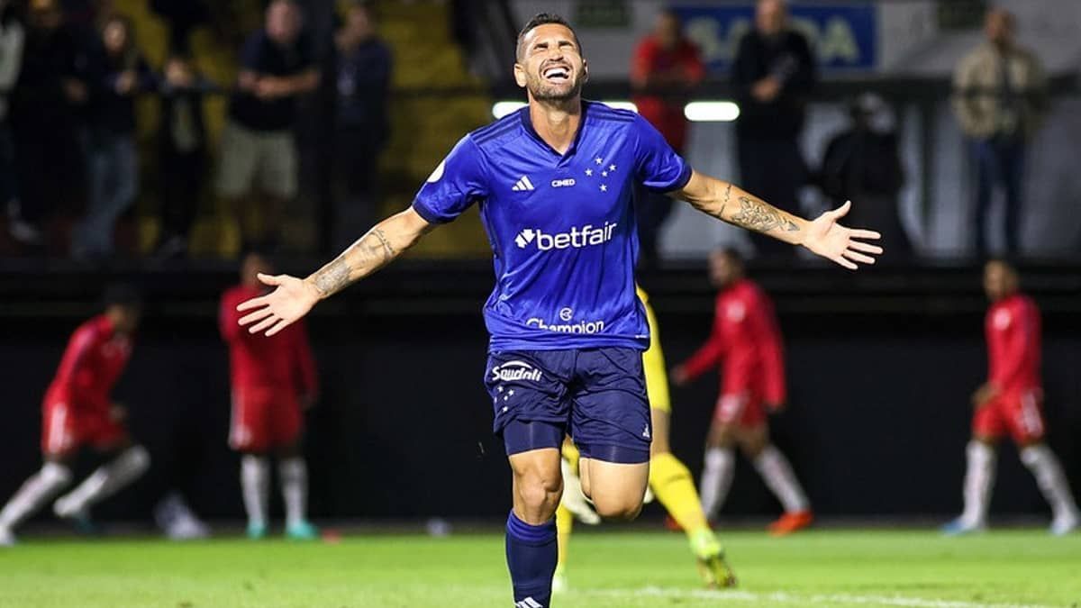 Marlon brinca sobre novo apelido de Gilberto no Cruzeiro; saiba qual é 