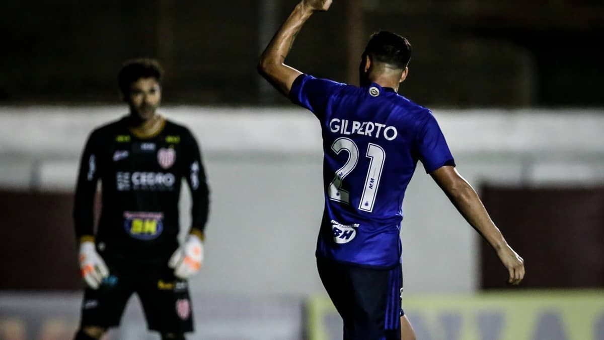 Cruzeiro: autor de hat-trick, Gilberto brinca e afirma que equipe seria ‘campeã do Carnaval’ após goleada