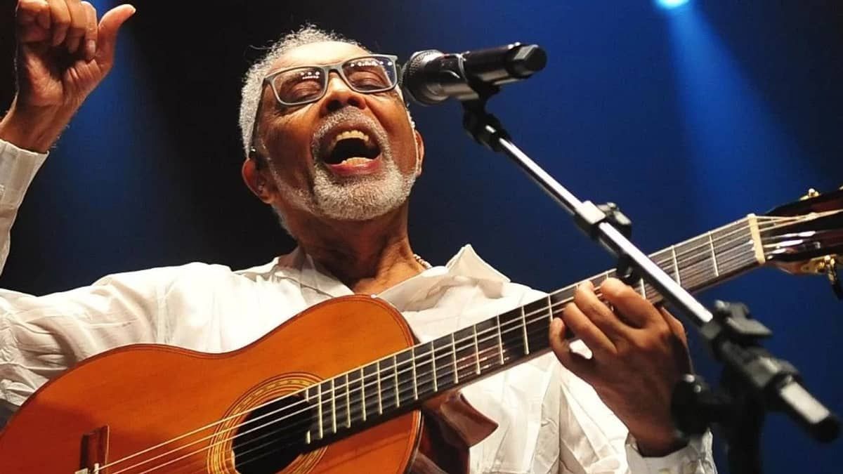 Gilberto Gil chega a BH com a família; Confira pérolas do repertório do músico