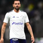 Gilberto, do Cruzeiro, tenta encerrar a 'seca' contra 'rival da sorte'