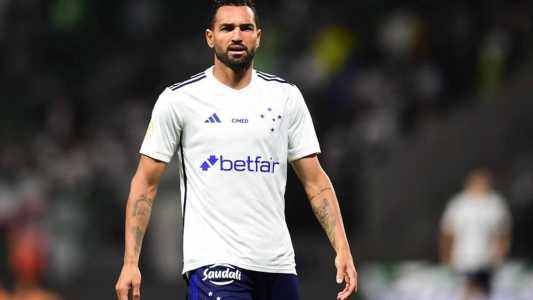 Gilberto já marcou sete gols na carreira contra o Corinthians