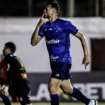 Companheiros no Cruzeiro, Bruno Rodrigues rasga elogios a Gilberto: 'jogador espetacular'