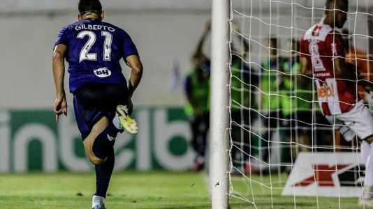 Gilberto, novo reforço do Cruzeiro, marcou três gols na vitória contra o Villa Nova