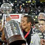 Ex-Atlético, pentacampeão Gilberto Silva promove evento sobre treinamento mental no esporte