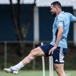 Cruzeiro vive expectativa por Gilberto antes de clássico com o América