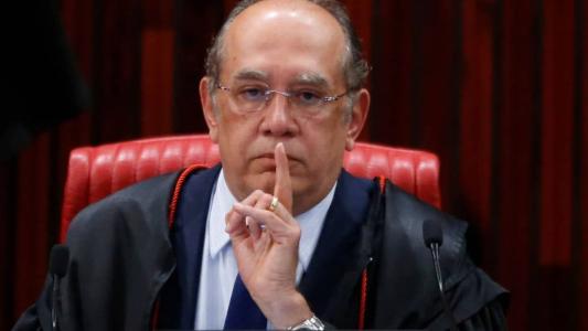 Gilmar Mendes brinca com Moraes sobre eleição no STF: "Vai colocar no inquérito".