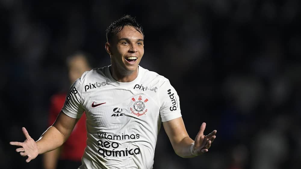 Moscardo e Giovane celebram primeiros gols pelo profissional do Corinthians