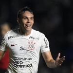 Moscardo e Giovane celebram primeiros gols pelo profissional do Corinthians