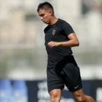Voltando de lesão, Giovane chama atenção em treino do Corinthians