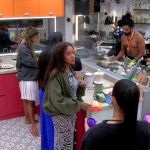 Giovanna arma barraco com Renata e Eva após dinâmica do Big Fone no BBB 25; vídeo