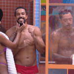 BBB 25: Giovanna toma banho com Maike e sister reage: 'danadinha'