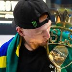 Giovanni Vianna supera francês e conquista título no Super Crown